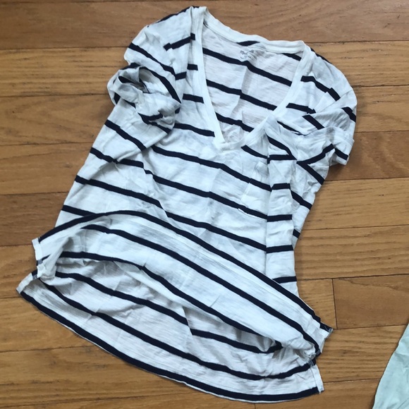 Madewell Whisper Cotton V-Neck w/ Pocket - Navy / White Stripes - Picture 5 of 16